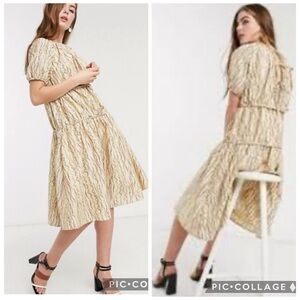 Lost Ink Smock Beige Multi Wavy Print Tie Back Tiered Midi Dress Size 8 NWT